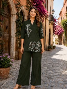 BERRYLICIOUS - Women Green Cotton Mirror Embroidered Co-ord