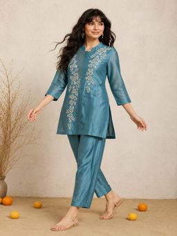 BERRYLICIOUS - Blue Women Hand Embroidered Kurti with Pant