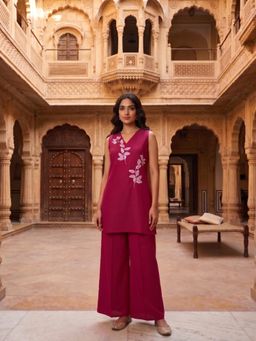 INDDUS - Magenta Floral Thread Embroiderd Kurta with Palazzo