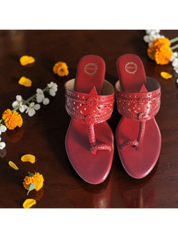 Dhaga - Maroon Block Heel Kolhapuris