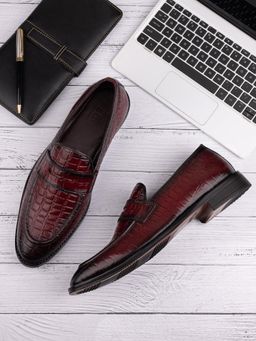 La Botte - Men Wine Solid Loafers