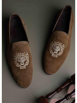 La Botte - Men Brown Embroidered Loafers
