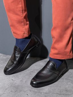 La Botte - Men Black Solid Loafers