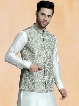 Jompers - Men Embroidered Nehru Jacket