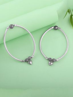 Estele - Stretchable Heart Charm Anklets, Gehena Rhodium Plated Payal for Casual Wear