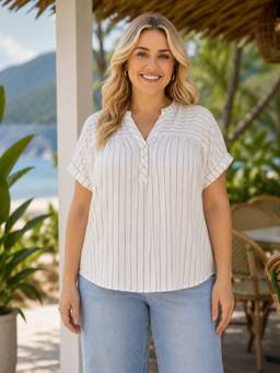 Oxolloxo - Plus Size White Dobby Short Sleeve Top