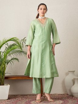 First Resort by Ramola Bachchan - Women Chanderi Solid Green Kurta And Pant