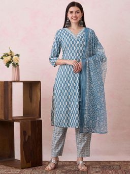 FASHOR - Ethnic Floral Printed Straight Fit Kurta with Pant and Dupatta - Blue