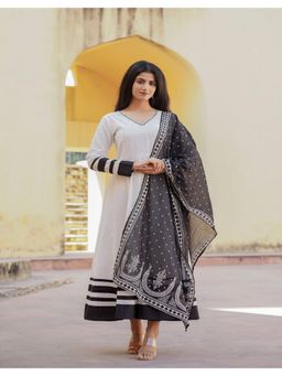 Juniper - White Ethnic Motif Printed with Thread Work Kurta and Dupatta