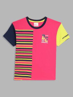 Blue Giraffe - Pink Printed T-Shirt