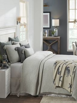 PLUCHI - Waseme Grey King Size Bed Cover with 2 Pillow Covers and 3 Cushion Covers