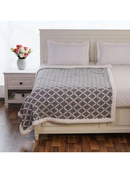 PLUCHI - Rhombus Medium Grey and Natural Cotton Knitted Single Bed Blanket layered with Warm Sherpa