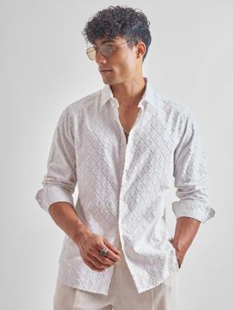 HIGHLANDER - Men White Jacquard Textured Occasion Slim Shirt