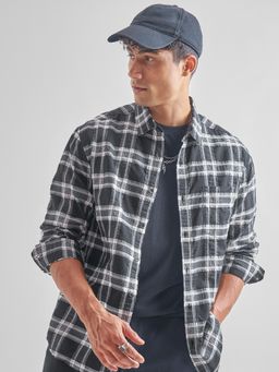 HIGHLANDER - Men Black White Seer Sucker Relaxed Checked Shirt