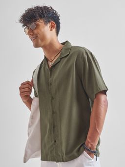 HIGHLANDER - Men Olive Dobby Solid Cuban Collar Relaxed Shirt