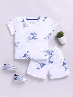 Clt.s - Off White Printed Short Sleeves T-Shirt and Shorts (Set of 2)