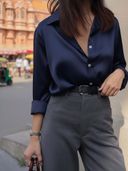 Navy Blue color option, Currently selected