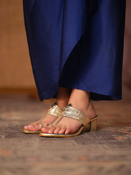 ERIDANI - Aaliaa Kolhapuri Gold Heels Sandals
