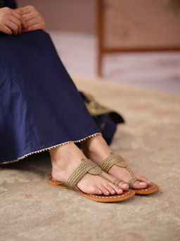 ERIDANI - Deeya Antique Festive Kolhapuri