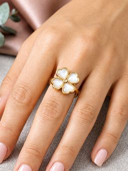 ARTKLIM - White Lucky Clover Revolving Flower Adjustable Anti-Tarnish Copper Ring