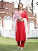 Red color option, Sold out, Currently selected