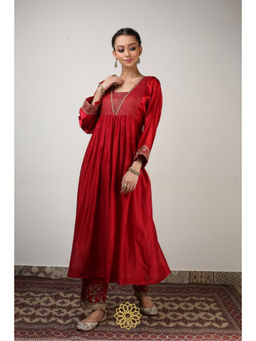 Rhua India - Red Arya Embroidered Kurta and Salwar with Dupatta