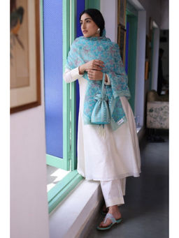 CHHAYA MEHROTRA - Amaara Off White Round-Neck Kurta Set