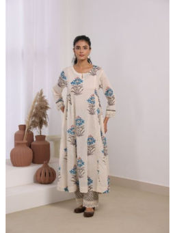 EKOHUM - Cream Mul Cotton Gathered Kurta Set