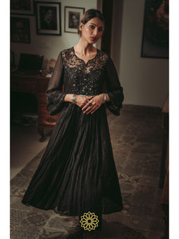 Rhua India - Kohl Embroidered Anarkali With Pant And Slip And Dupatta