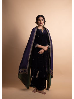 Rhua India - Mahira Deep Purple Zardozi Velvet Kurta and Pant with Dupatta
