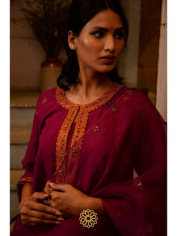 Rhua India - Magenta Begonia Embellished Kurta and Pant with Dupatta