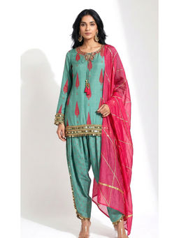 Basanti Kapde aur Koffee - Green Muslin Embroidered Kurta With Tulip Pant And Dupatta
