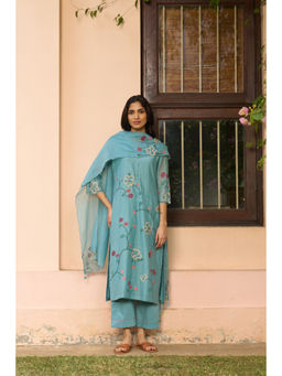 Vaayu - Applique Blue Kurta With Pant And Dupatta