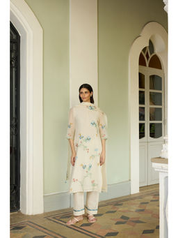 Vaayu - Applique Ivory Kurta With Pant And Dupatta