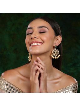 Ruby Raang Studio - Kundan Chand Earrings