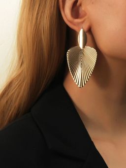 OOMPH - Gold Tone Leaf Shape Party Fashion Large Drop Earrings