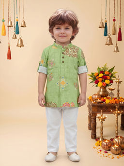 ETHNIKS NEURON - Green Pure Cotton Ethnic Motifs Long Sleeves Kurta With Pyjama