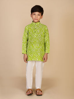 Pro Ethic Style Developer - Green Cotton Full Sleeve Floral Kurta Pyjama For Kids