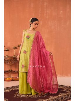 KAVANA - Women Embroidered Pink Pankhuri Dupatta