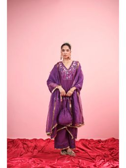 KAVANA - Women Embroidered Purple Raanjha Silk Organza Dupatta