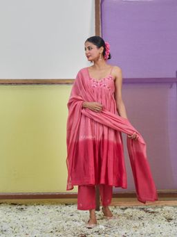 KAVANA - Women Embroidered Pink Gulabo Dupatta