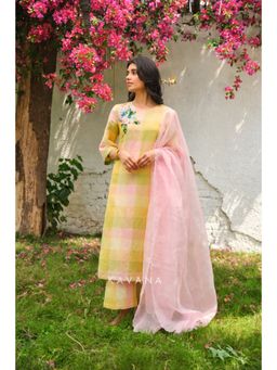 KAVANA - Women Pink Kairi Dupatta