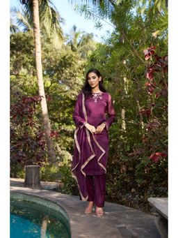 HOUSE OF MIRA - Kushtar Embroidered Kurta Pant and Dupatta (Set of 3)