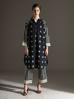 Dora Dori - Relaxed Fit Black Striped Pure Cotton Printed Mandarin Collar Kurta With Trouser