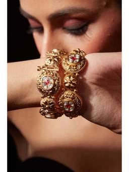 VIVINIA By Vidhi Mehra - Isvaraah Gold Plated White Kundan Polki Pair Of Bangles