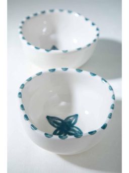 Freedom Tree - Montane Hand Painted Ceramic White And Blue Round Palette (Pack of 2)