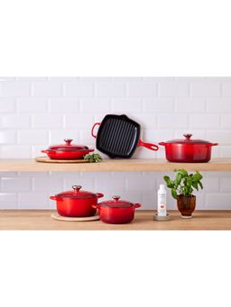 Le Creuset - Cherry Red, 3 Casseroles - Dutch Oven , 1 Shallow Casserole, 1 Grillit (Set Of 5)