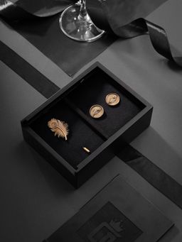 Cosa Nostraa - The Peacock Grace Gift Set