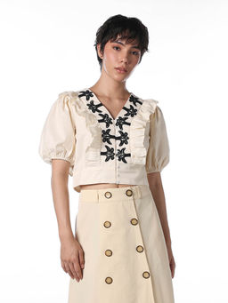 ONLY - Women's Embroidered Regular Fit Cream Crop Top