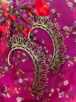 Studio One Love - Gold-Plated Ear Cuff Earrings